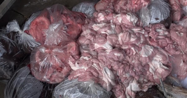 An Giang: Bắt quả tang hơn 150kg nội tạng và tiết heo không rõ nguồn gốc