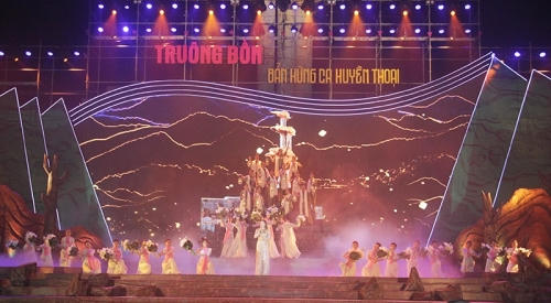 Linh thiêng Chương trình nghệ thuật “Truông Bồn - Bản hùng ca huyền thoại” Linh thiêng Chương trình nghệ thuật “Truông Bồn - Bản hùng ca huyền thoại”