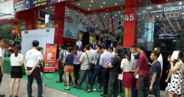 OPPO F1s gây sốt trong ngày mở bán đầu tiên