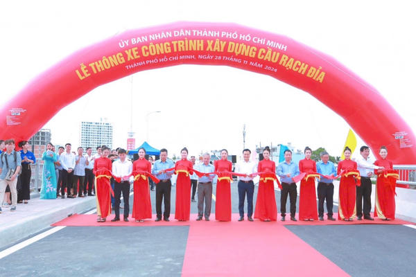 TP HCM: Thông xe cầu Rạch Đỉa nối Quận 7 và huyện Nhà Bè