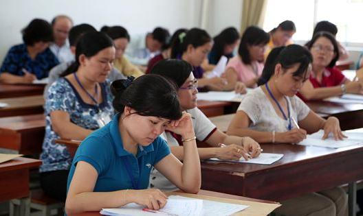 Chấm thi THPT Quốc gia: E ngại 'nơi lỏng, nơi chặt'