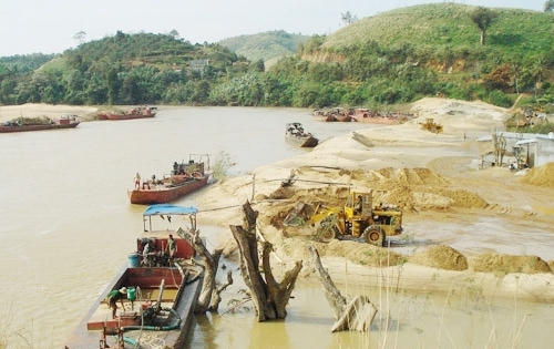 Cấm hoạt động khai thác cát, sỏi lòng sông tại khu vực có nguy cơ sạt lở