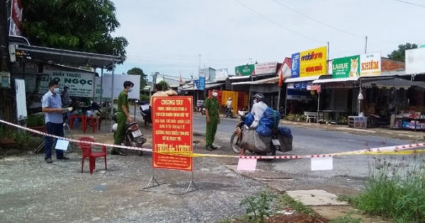 Hậu Giang tạm đình chỉ công tác Chủ tịch xã vì thiếu trách nhiệm trong công tác phòng, chống dịch Covid-19 Hậu Giang tạm đình chỉ công tác Chủ tịch xã vì thiếu trách nhiệm trong công tác phòng, chống dịch Covid-19