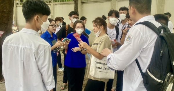 'Bài toán' học phí trong bối cảnh tự chủ 'Bài toán' học phí trong bối cảnh tự chủ