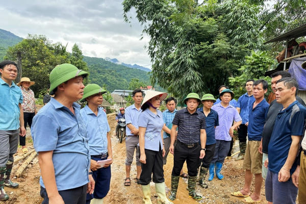 Hà Giang: Di dời khẩn cấp 10 hộ dân ra khỏi khu vực có nguy cơ sạt lở