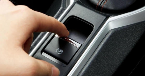 Điều gì xảy ra khi xe dùng phanh tay điện tử bị hết ắc quy?