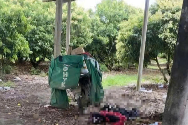 Đắk Lắk: Phát hiện thi thể nam shipper cạnh chiếc xe máy