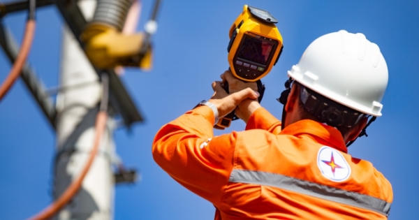 Giá điện tăng 4,5% Giá điện tăng 4,5%