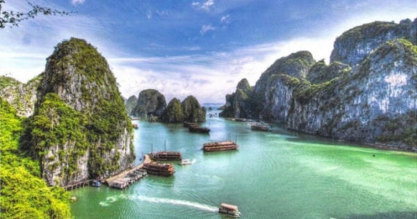 Hạ Long ngày càng hút khách với đa dạng trải nghiệm hấp dẫn
