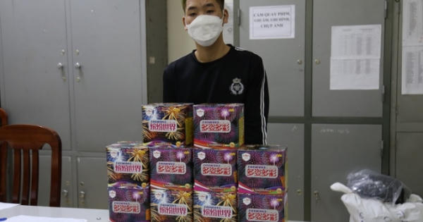 Vĩnh Phúc: Bắt vụ tàng trữ 16kg pháo nổ đang trên đường đi tiêu thụ
