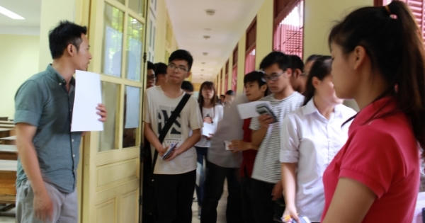 Nhiều thí sinh bị đình chỉ trong buổi thi môn Văn