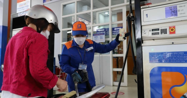 Bộ Công thương tăng cường giám sát, kiểm tra, xử lý vi phạm trong kinh doanh xăng dầu Bộ Công thương tăng cường giám sát, kiểm tra, xử lý vi phạm trong kinh doanh xăng dầu