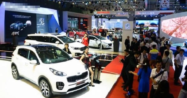 Trúng đậm ngàn tỷ, dân ô tô ăn Tết to