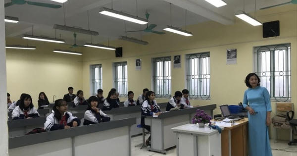 Hà Nội: Giáo viên hợp đồng vẫn bất an
