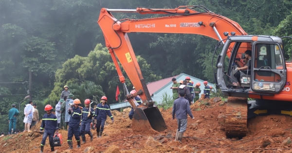 Đã tìm thấy thi thể của 4 nạn nhân trong vụ sạt lở kinh hoàng tại đèo Bảo Lộc