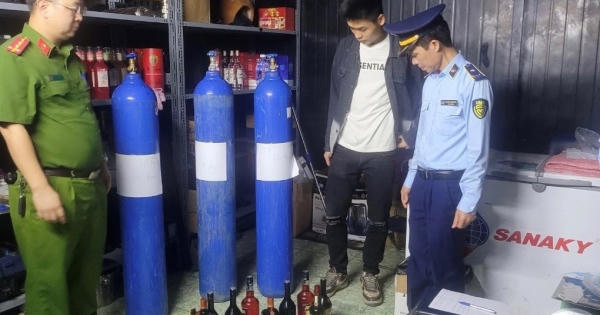 Quảng Ninh: Công an Cẩm Phả phát hiện 02 vụ vi phạm kinh doanh “bóng cười”