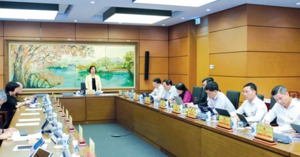 Hoàn thiện pháp luật về thực hiện dân chủ ở cơ sở Hoàn thiện pháp luật về thực hiện dân chủ ở cơ sở