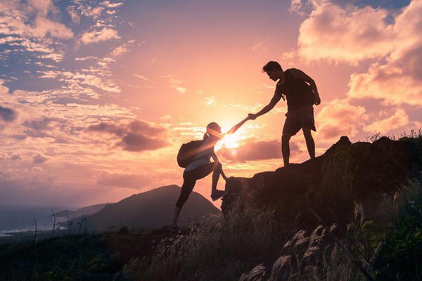 Trân trọng những người đối tốt với ta dù không cùng huyết thống