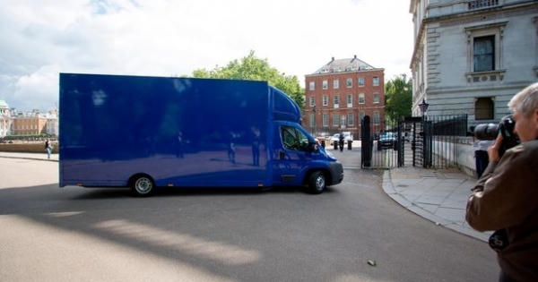 Thủ tướng David Cameron chính thức rời số 10 Downing