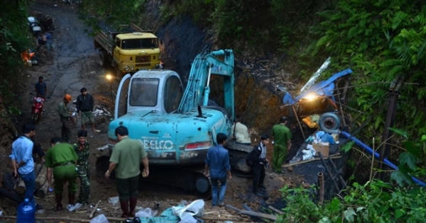 Sập lò tại Hòa Bình: Hai thi thể cuối cùng đã được tìm thấy Sập lò tại Hòa Bình: Hai thi thể cuối cùng đã được tìm thấy