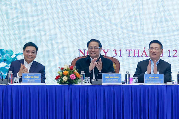 Lần đầu tiên thu ngân sách đạt trên 2 triệu tỷ đồng, tăng 324 nghìn tỷ