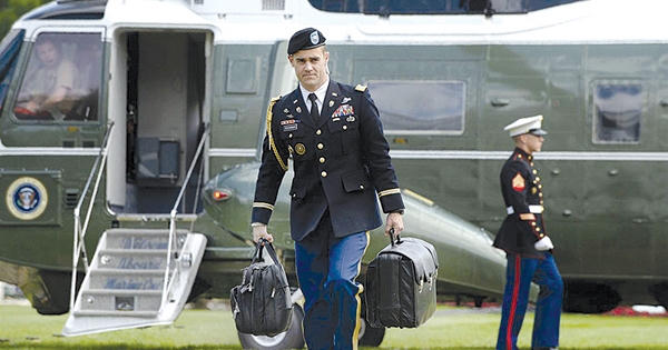 "Quả bóng hạt nhân" được lãnh đạo Mỹ, Triều điều khiển thế nào khi công du nước ngoài? "Quả bóng hạt nhân" được lãnh đạo Mỹ, Triều điều khiển thế nào khi công du nước ngoài?