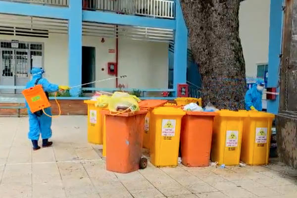 Nỗ lực xử lý rác thải y tế ngăn sự lây lan của dịch bệnh Covid-19 Nỗ lực xử lý rác thải y tế ngăn sự lây lan của dịch bệnh Covid-19