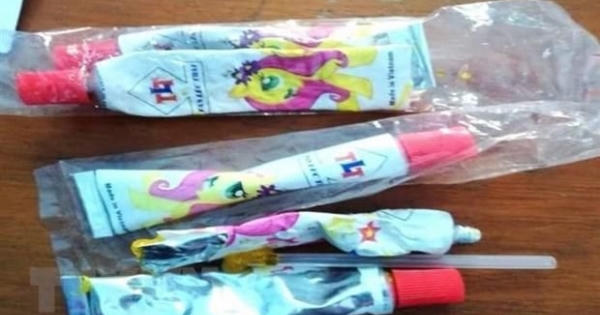 3 học sinh rối loạn nhịp tim nghi ngộ độc khí N2O sau khi thổi kẹo bong bóng