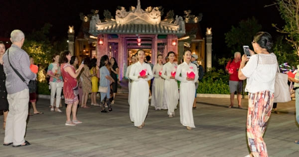 Hội An tuyệt đẹp về đêm trong mùa Vu Lan thắng hội