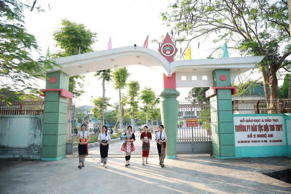 29 lưu học sinh nước CHDCND Lào học Chương trình giáo dục THPT tại Nghệ An