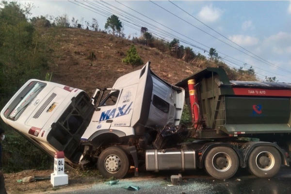 Thông tin mới nhất vụ tai nạn giao thông trên QL24 khiến 25 người thương vong