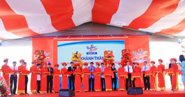 Vận hành dây chuyền sản xuất nước giải khát hiện đại nhất thế giới tại Nhà máy Number One Chu Lai