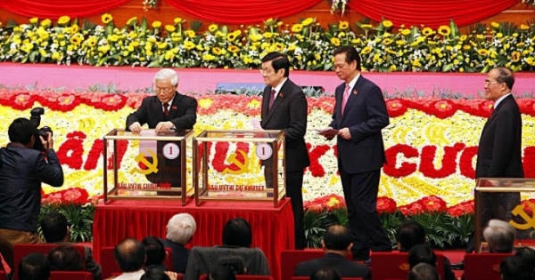 Xem xét báo cáo nhiệm kỳ của Chủ tịch nước, Thủ tướng