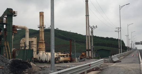 Cần truy trách nhiệm Công ty TNHH Hoàn Hảo tự ý tháo hộ lan đấu nối vào đường cao tốc Hải Phòng - Móng Cái Cần truy trách nhiệm Công ty TNHH Hoàn Hảo tự ý tháo hộ lan đấu nối vào đường cao tốc Hải Phòng - Móng Cái