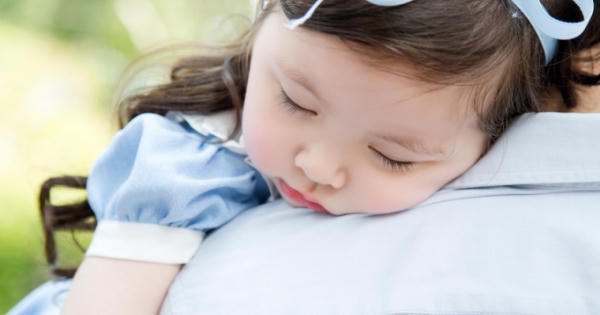 Khoảnh khắc Cadie Mộc Trà thiếp ngủ đáng yêu khiến fans phải tan chảy