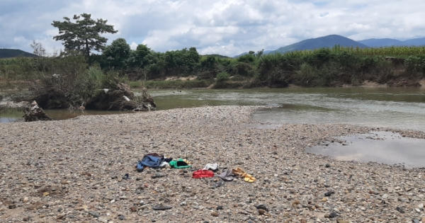 Rủ nhau xuống đập tắm, 2 cháu bé đuối nước thương tâm