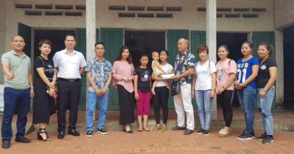 Vĩnh Phúc: Nữ sinh cơ cực, vừa học vừa kiếm sống để nuôi hai em khi mẹ bỗng nhiên mất sớm