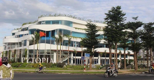 Phú Yên: Giao 'đất vàng' cho người thân lãnh đạo trái luật