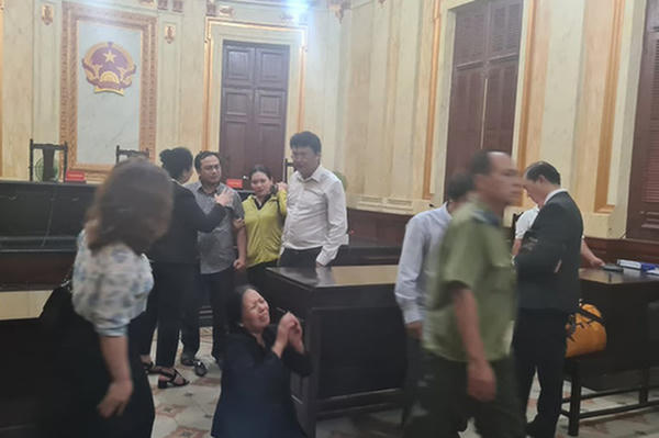 Tòa án Nhân dân TPHCM nói gì về vụ đương sự có ý định nhảy lầu tại tòa?