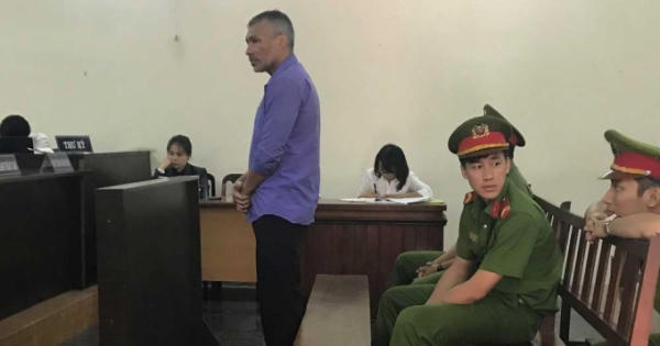 Kẻ trộm tiền tỷ sa lưới vì lụy tình