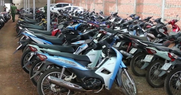Bình Phước: Thu giữ 245 xe máy không chính chủ tại tiệm cầm đồ Bình Phước: Thu giữ 245 xe máy không chính chủ tại tiệm cầm đồ