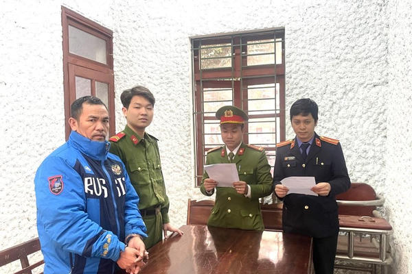 Hà Tĩnh: Bắt giam 2 lái xe gây tai nạn chết người