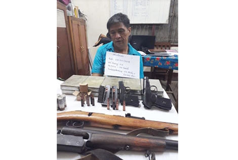 Sơn La: Bắt đối tượng cùng 10 bánh heroin và 4 khẩu súng Sơn La: Bắt đối tượng cùng 10 bánh heroin và 4 khẩu súng