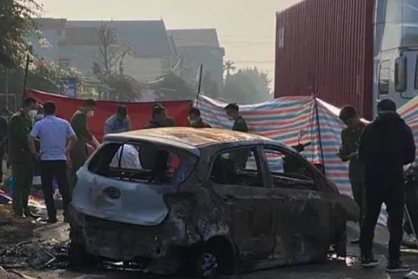 Thái Bình: Điều tra vụ người đàn ông nghi chết cháy trong xe ô tô