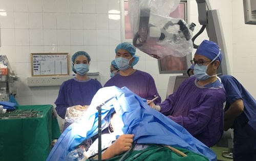 Phẫu thuật não trong lúc bệnh nhân… hát Phẫu thuật não trong lúc bệnh nhân… hát