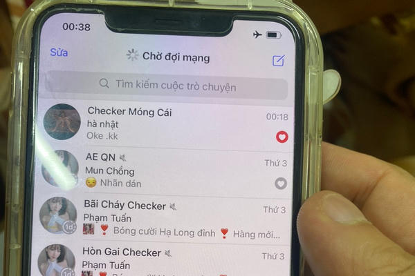Quảng Ninh: Ập vào nhà nghỉ, bắt quả tang 3 đối tượng người nước ngoài mua dâm