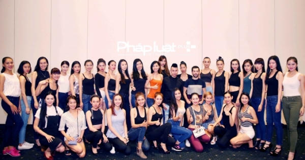 Siêu mẫu Việt rộn ràng dự buổi casting của Nhà thiết kế Alexis Mabille