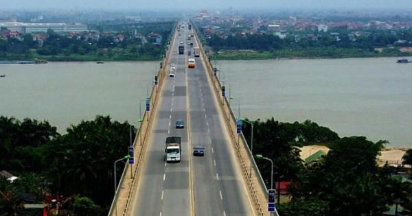 Từ sáng mai, cấm các phương tiện lưu thông trên cầu Thăng Long