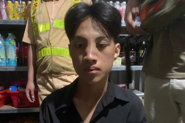 Lai Châu: Tạm giữ hình sự đối tượng đâm tử vong Thiếu tá CSGT rồi bỏ trốn