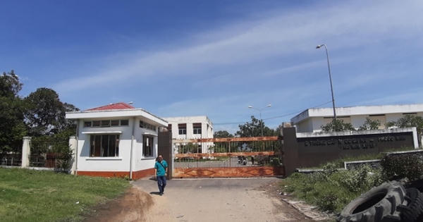 Cận cảnh nhà máy nước 'trăm tỷ' bỏ hoang hơn 10 năm
